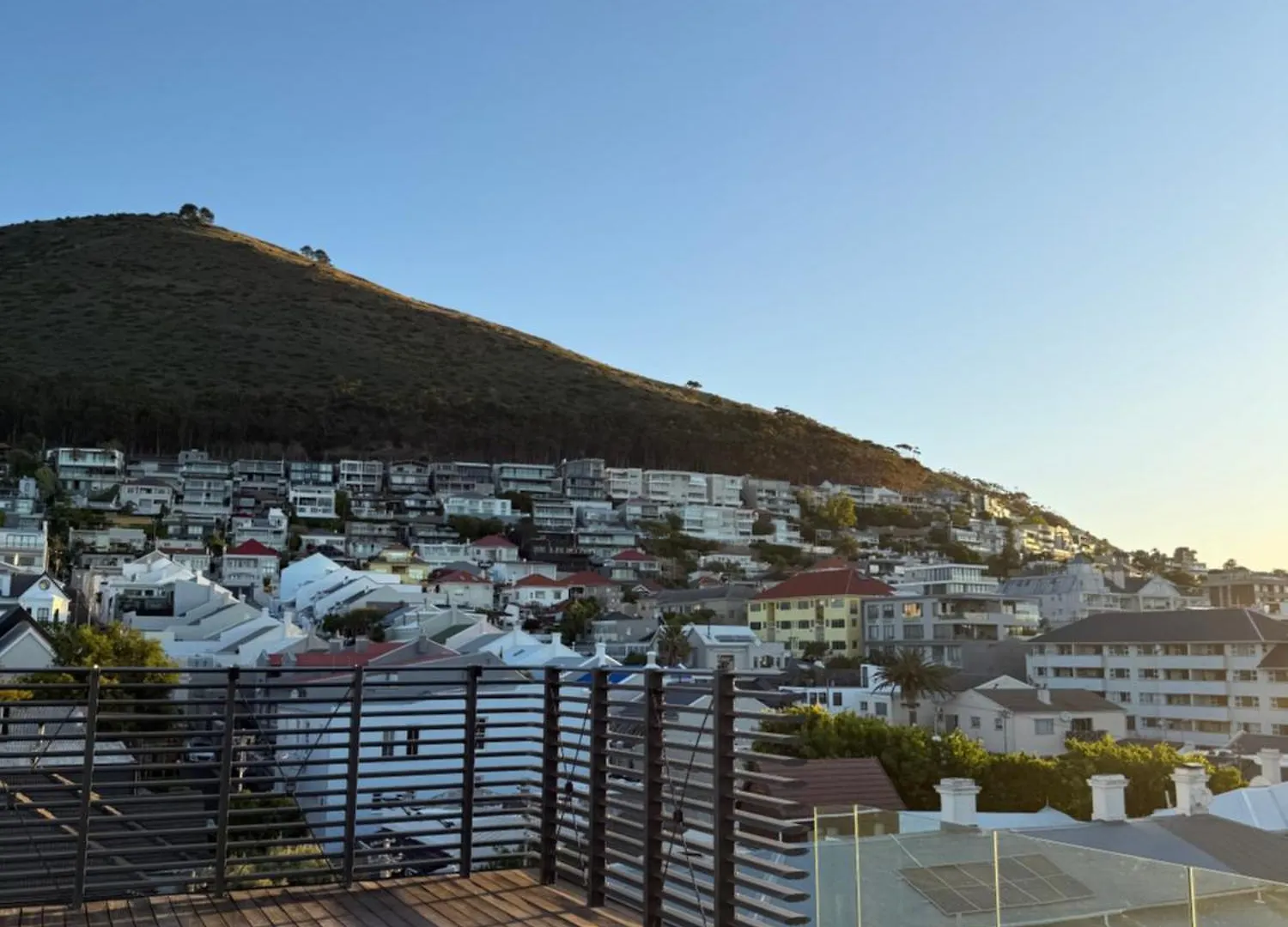 Greenpoint Hideaway Pool, Balcony, Luxury Living Cape Town Daire